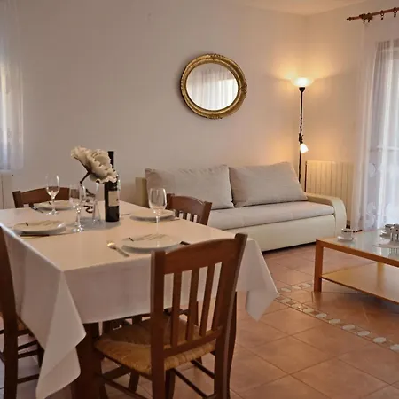 Mediteraneo Apartment *